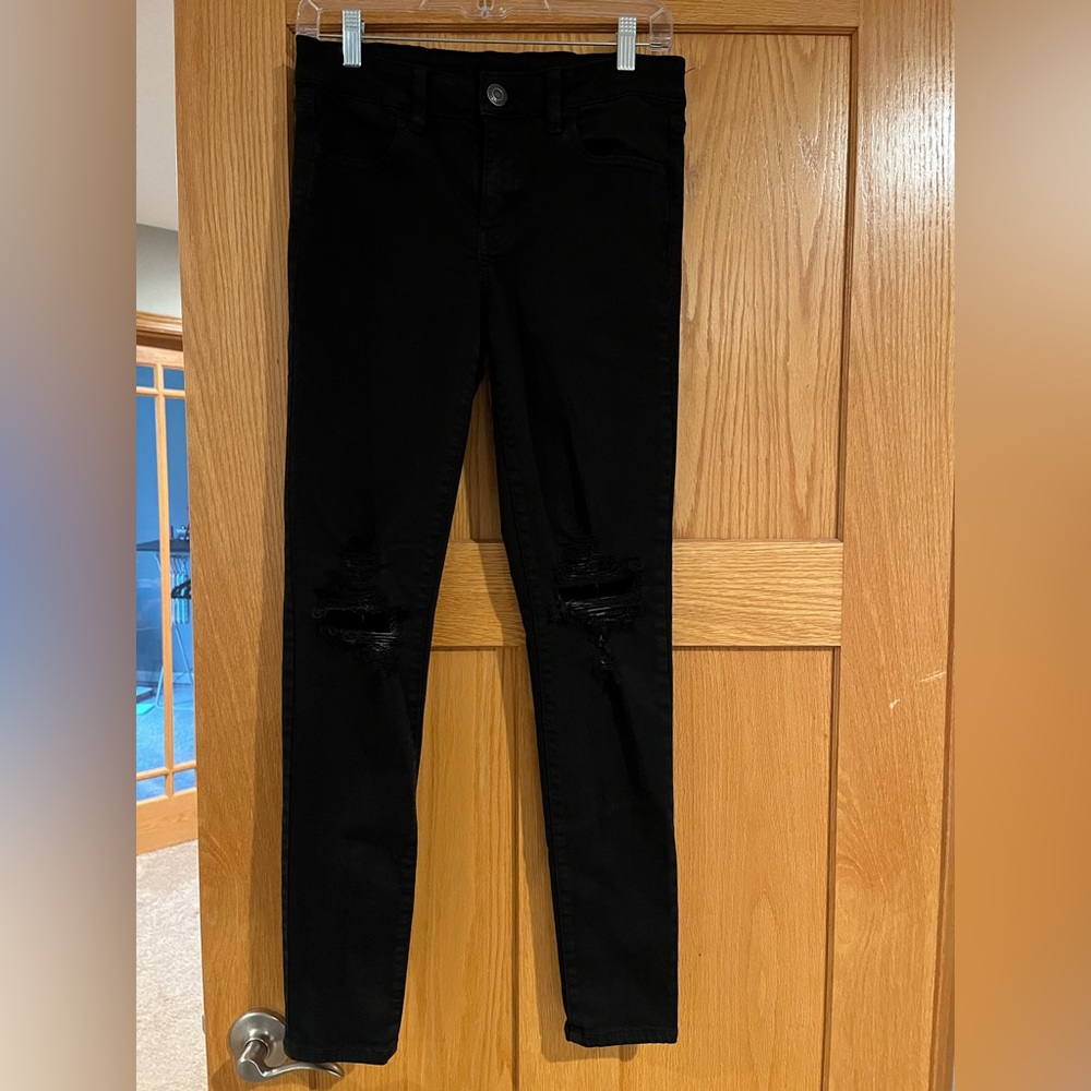 EUC Size 8 Long, black American Eagle Next Level Stretch jeans.